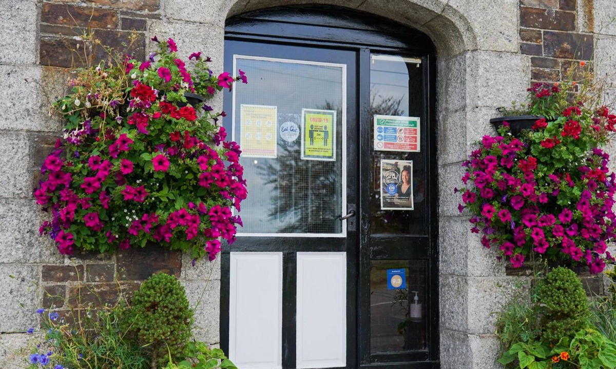 Bridestowe Hotel | The Fox & Hounds Hotel