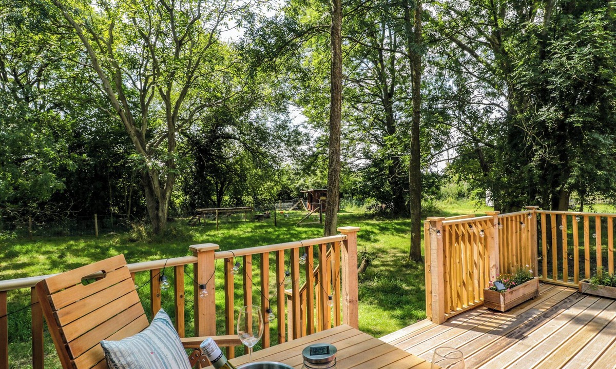 Shepperdine Cottage | The Foxes Den Shepherds Hut