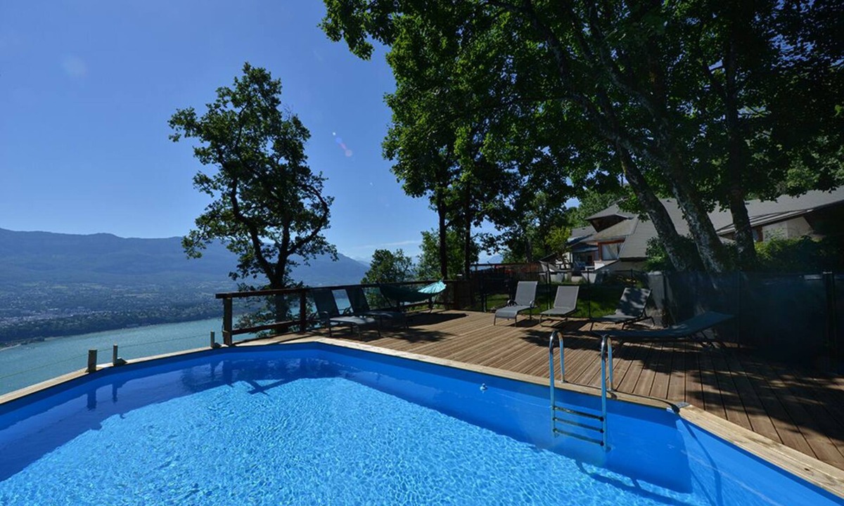 La Chapelle-du-Mont-du-Chat Villa | THE LAKE TERRACES