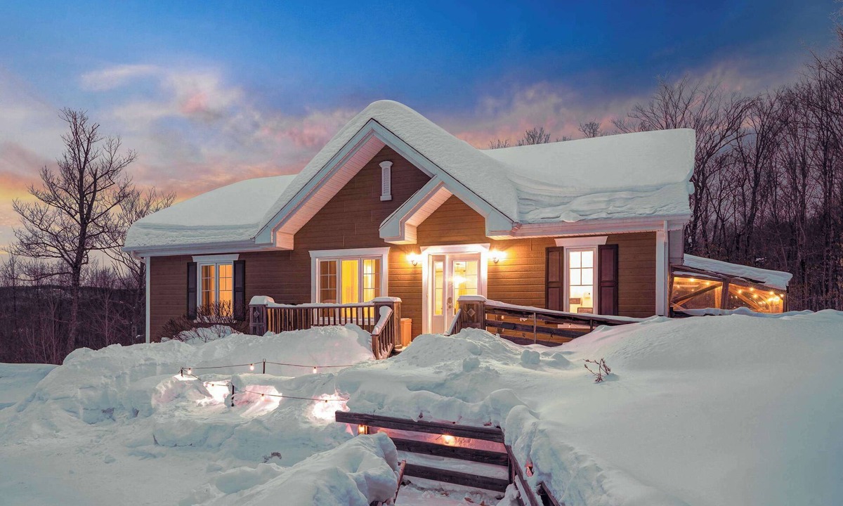 St-Adolphe-d'Howard House | The Freedom, SPA, mobility-impaired welcomed