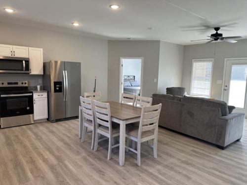 Lexington House | The Frog Suite
