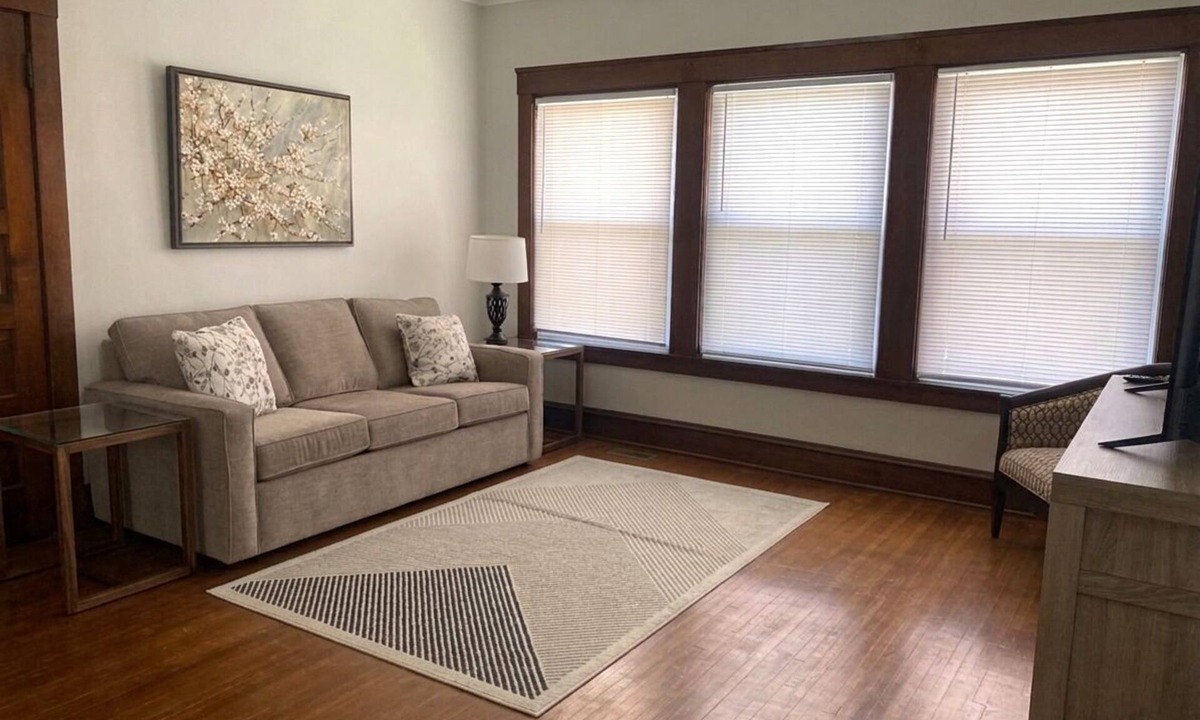 Bloomington Apartment | The Front One Spacious 1Bd Apt