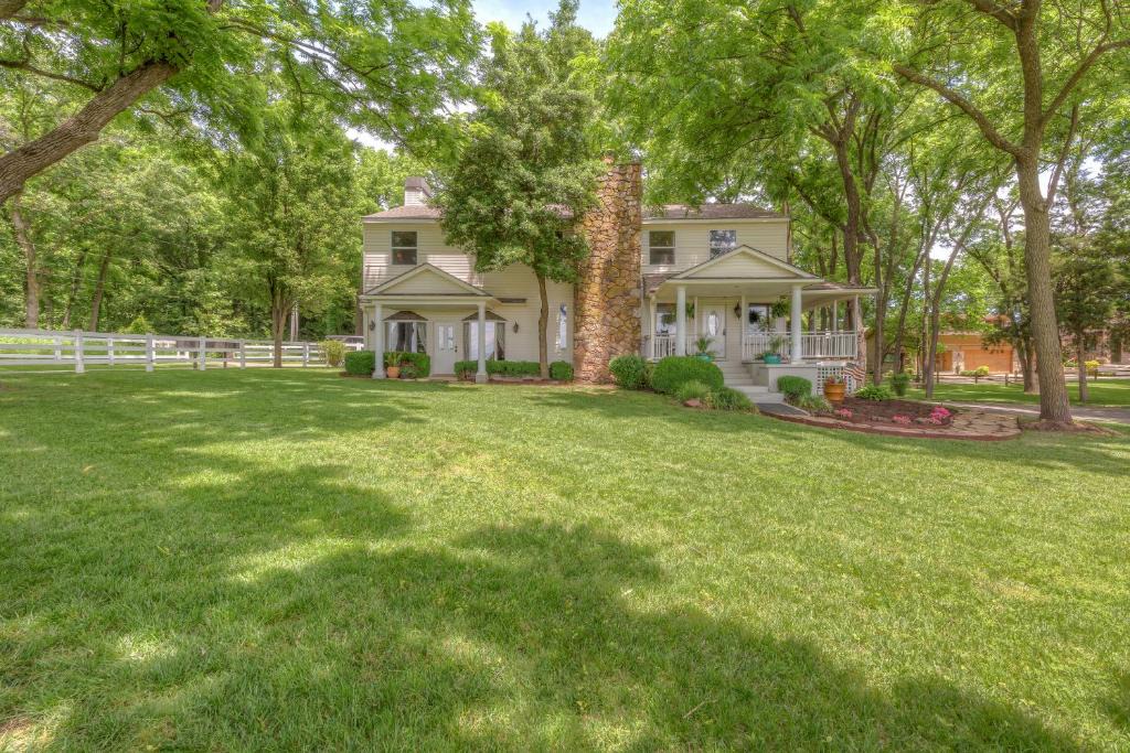 Afton Bed & Breakfast | The Funky Monkey Inn