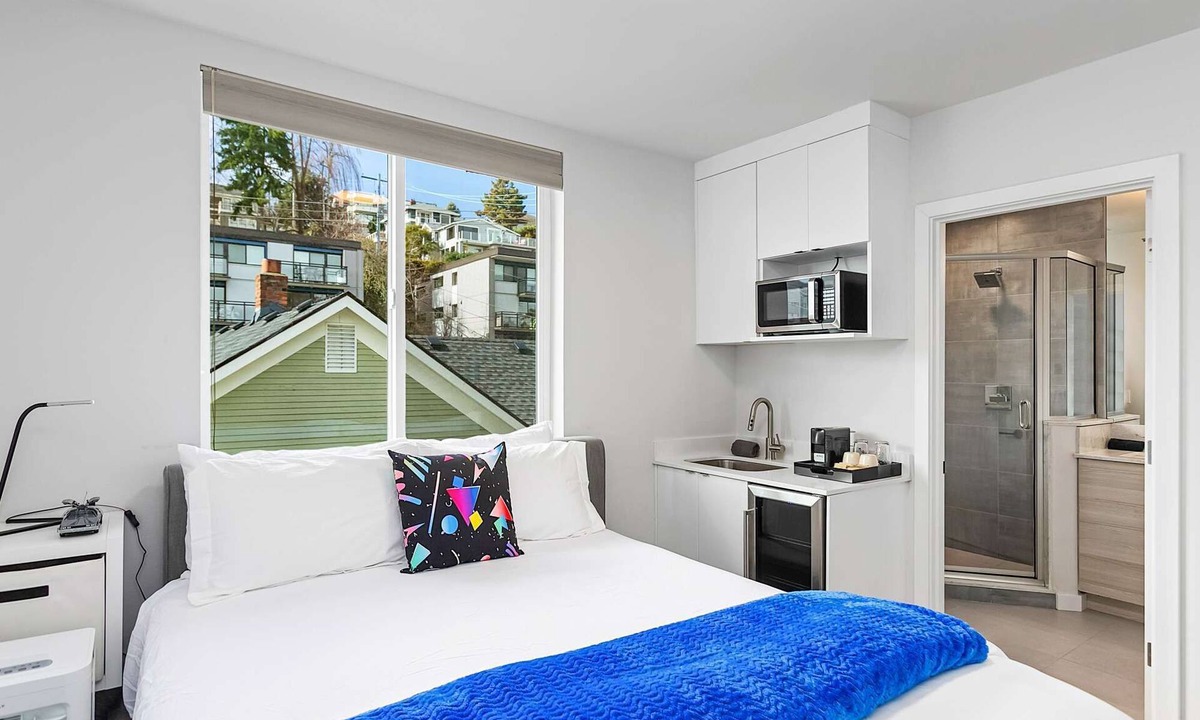 East Queen Anne House | The Futuristic Hoverboard Sweet Suite