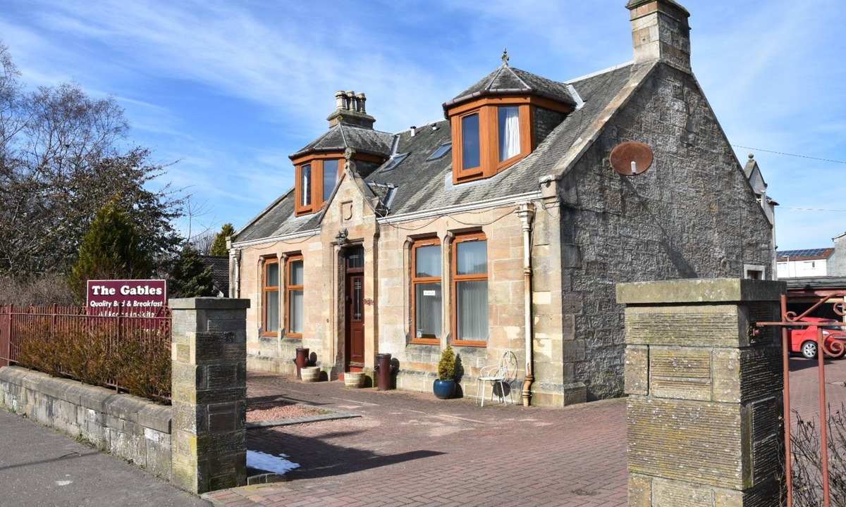Bathgate Bed & Breakfast | The Gables