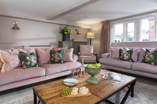 Cow Honeybourne House | The Gables