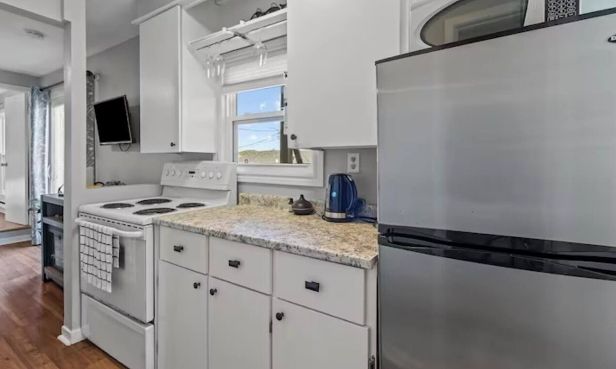 Downtown St. John's Apartment | The Galley