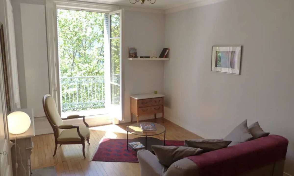 Voltaire - Saint Amour Apartment | The Gambetta