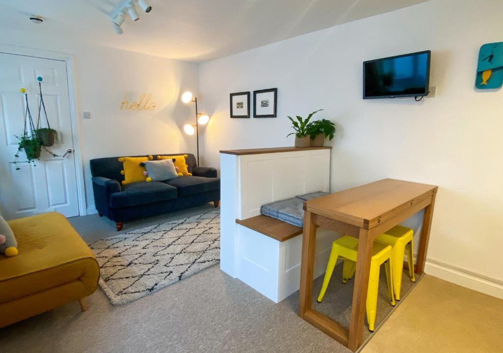 Exmouth Apartment | The Garden Flat