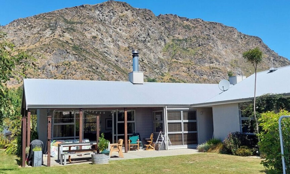 Arthur's Point House | The Garden Getaway - Arthurs Point