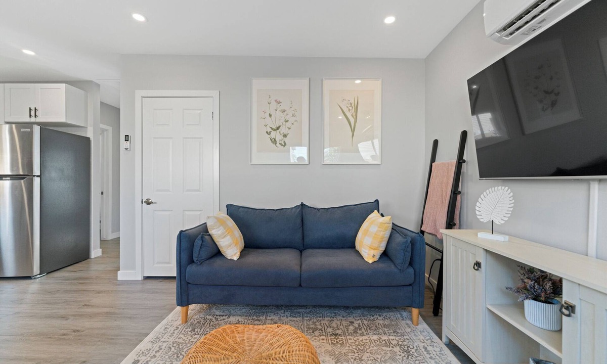Welland House | The Garden Retreat:1BR,Free Parking+Workspace