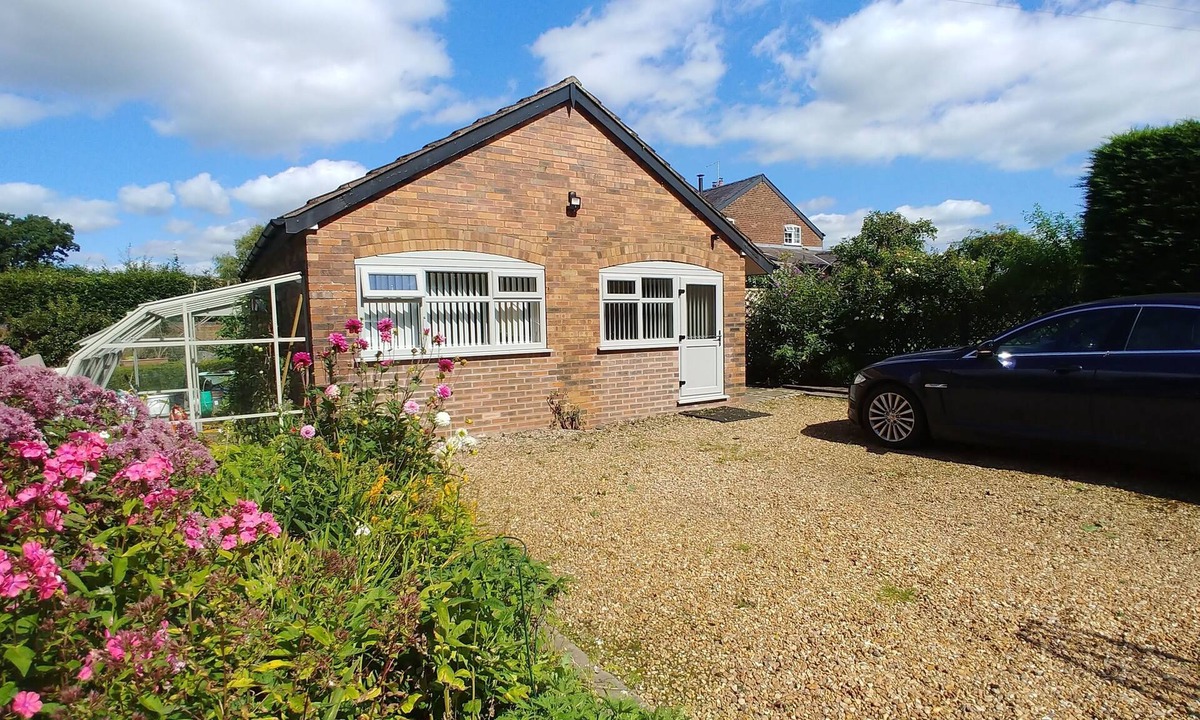 Knutsford House | The Garden Room