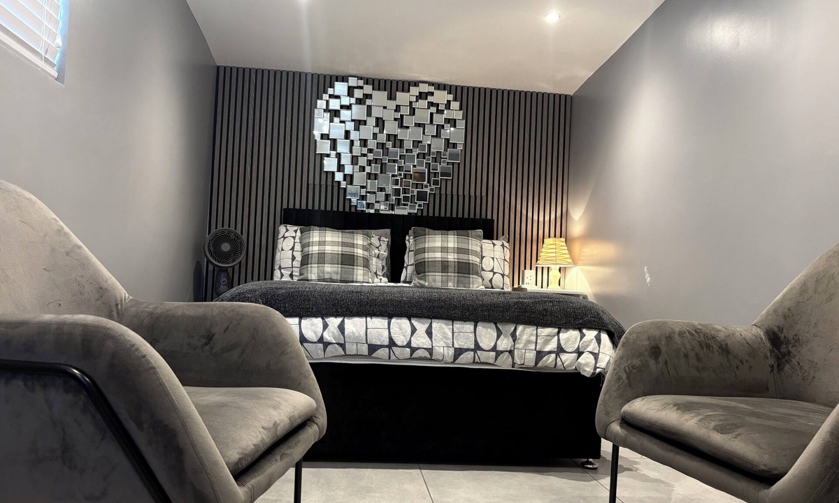 Luton Apartment | The Garden Studio