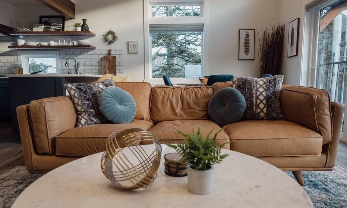 Olde Town House | The Gateway Getaway-peaceful with epic views