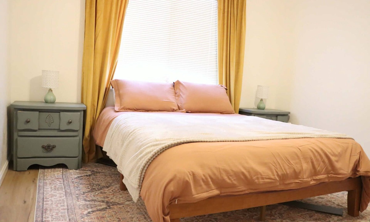 Omak House | The Gathering House- Unique Converted Church Stay- groups welcome- large parking
