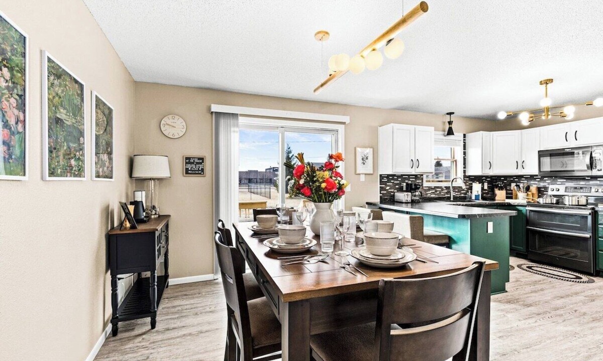 East End House | The Gathering House