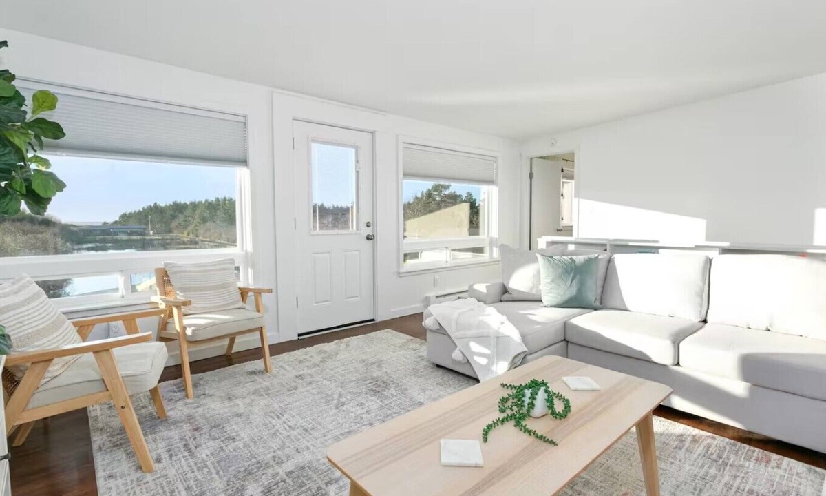 Grayland House | The Gathering Place | Ocean Views