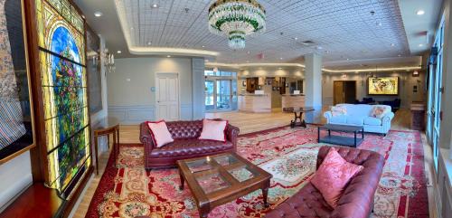 Evanston Hotel | The GEM Museum Suites