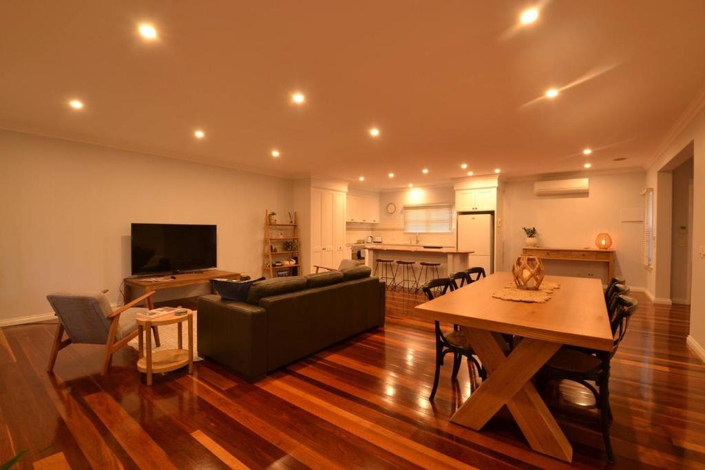 Port Fairy Apartment | The Gem on Bank st