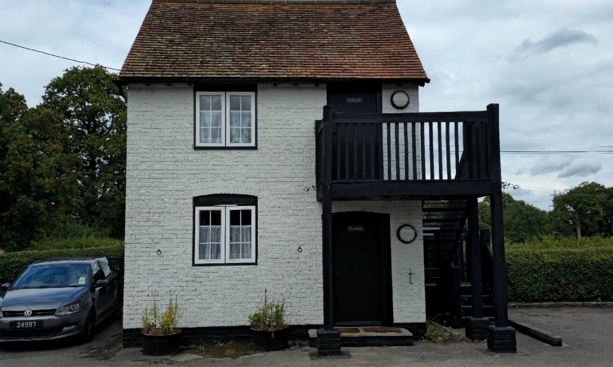 Shipley House | The George & Dragon Pub - The Stable