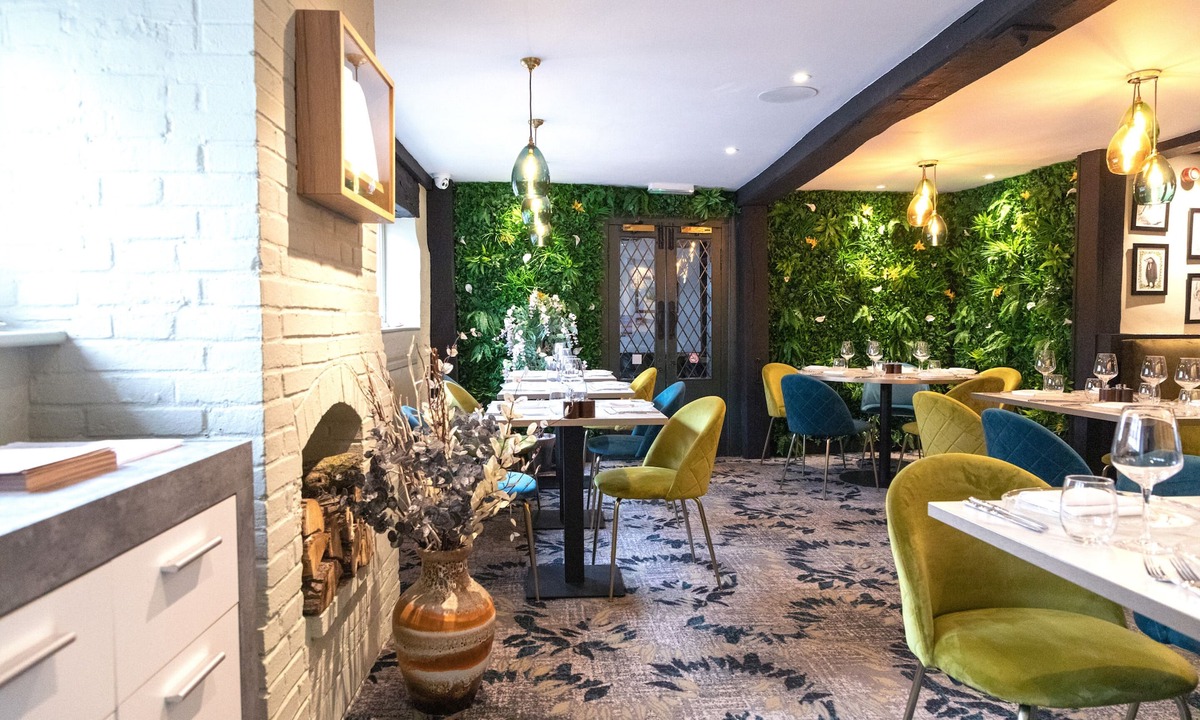 Pangbourne Hotel | The George Hotel