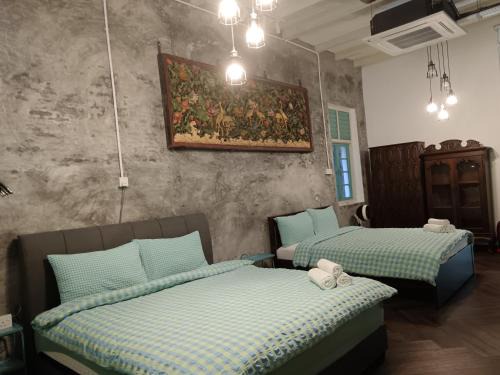 Historic George Town House | The Georgetown Green Gates