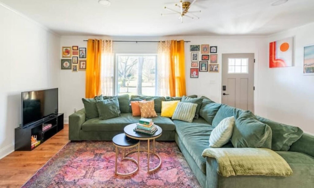 Forest Park House | The Georgia Peach