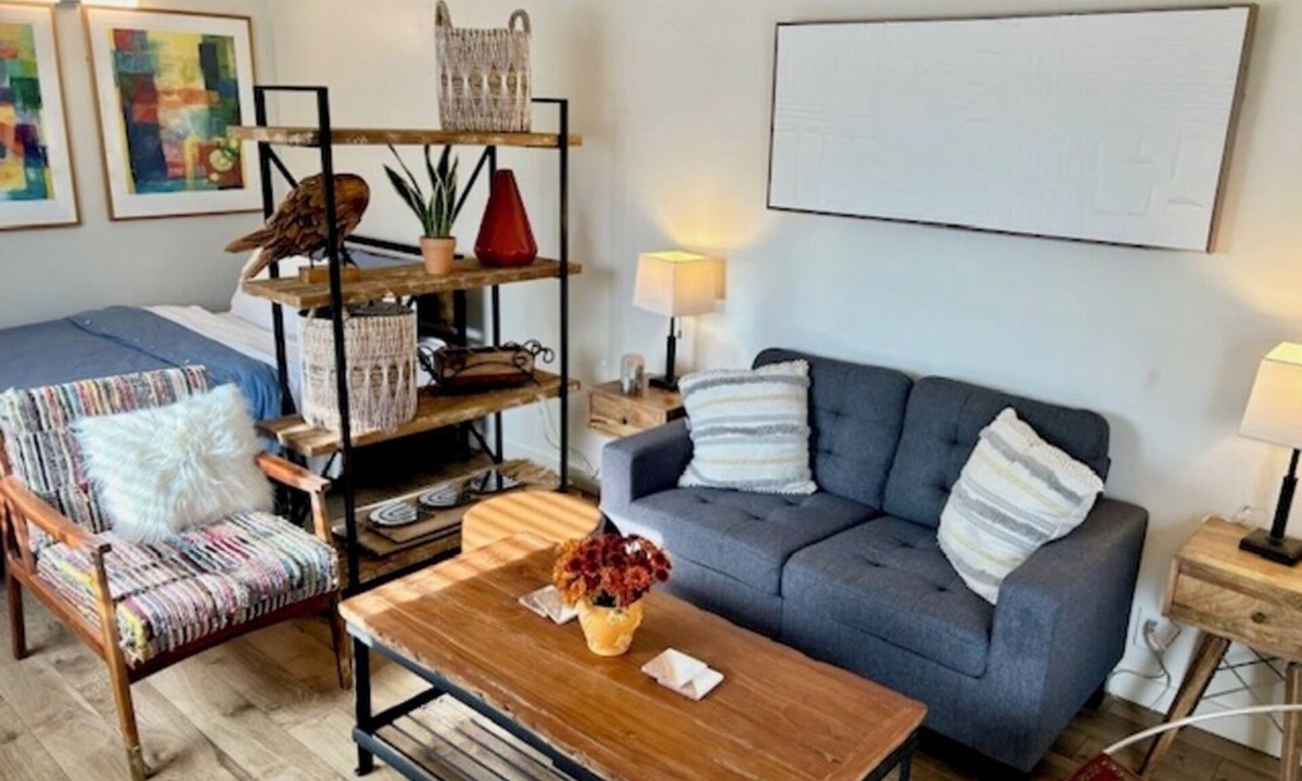 East Side Costa Mesa Apartment | The Get Away: Trendy Spot near Newport Beach