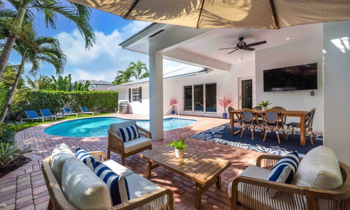 Totterdale Apartment | The Getaway 3BR/3BA Pool Home E. Delray