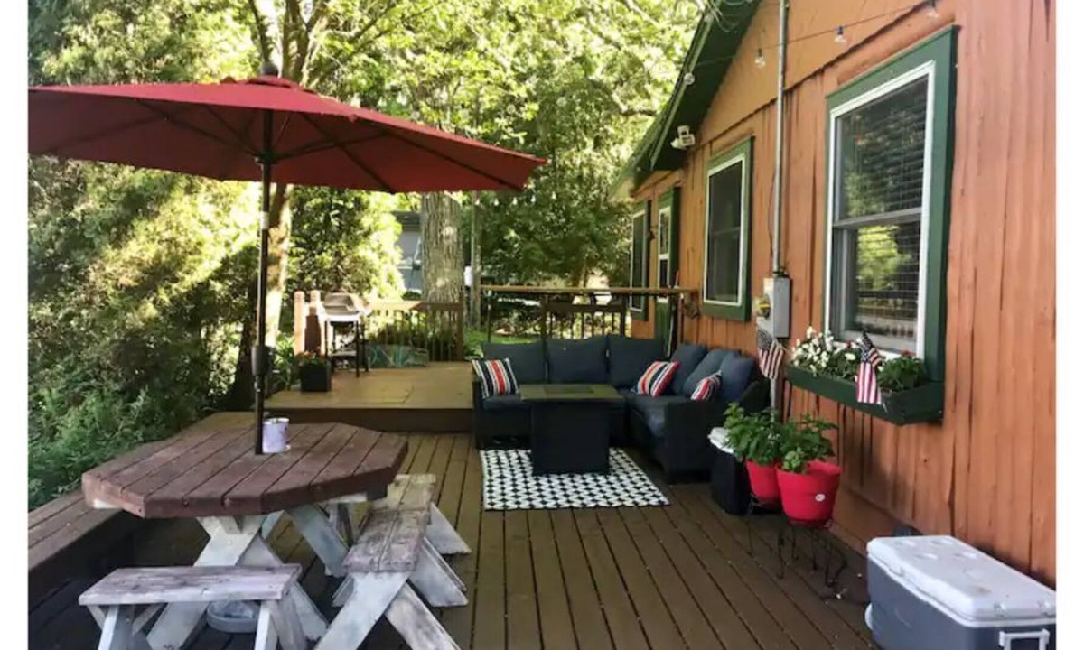 Solon Mills House | The Getaway (Dog Friendly/Optional Pontoon Rental)