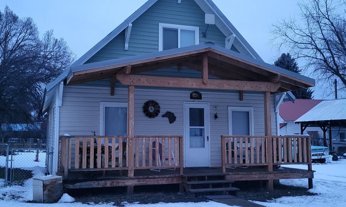 Halfway House | The Getaway