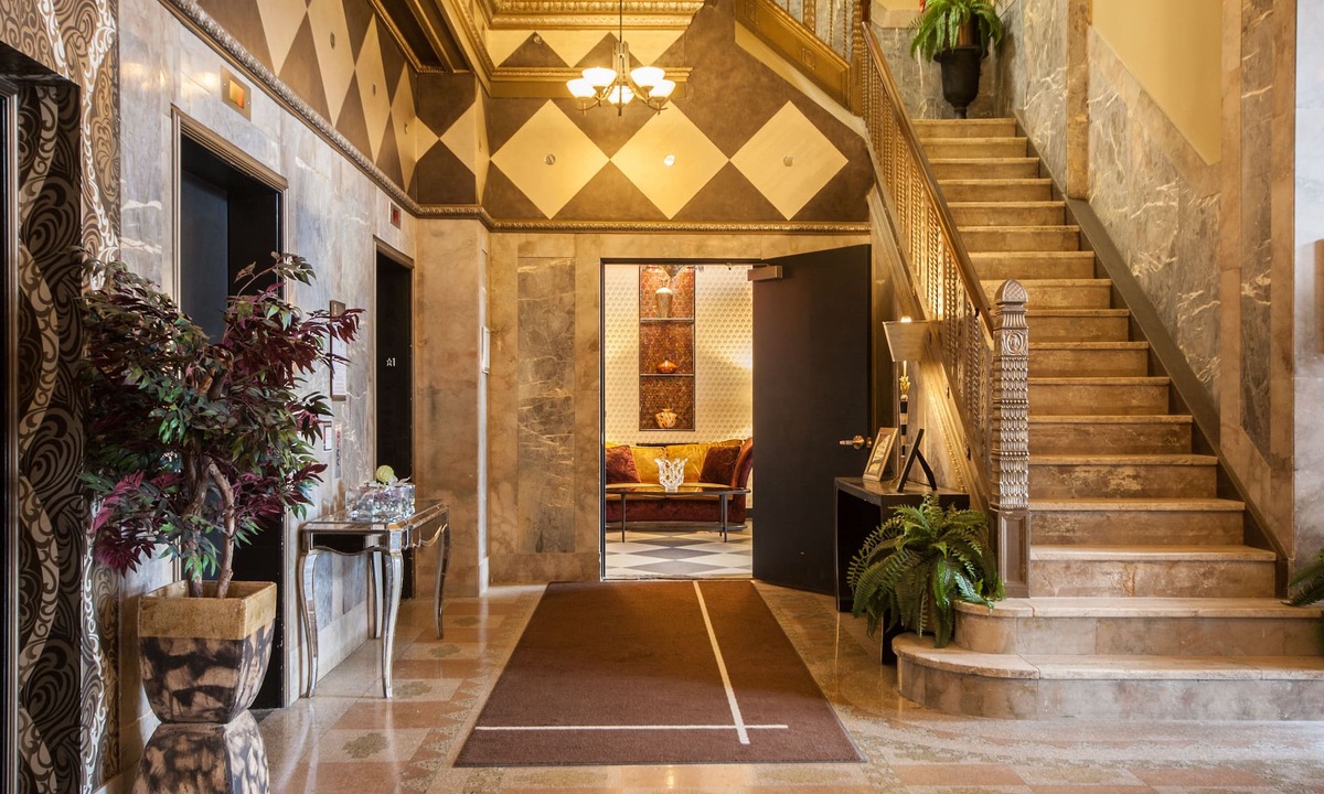 Downtown Niagara Falls Hotel | The Giacomo, an Ascend Collection Hotel
