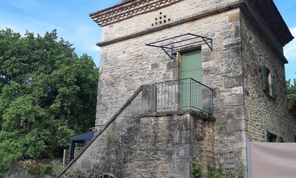 Saint-Antonin Noble Val Apartment | The Gîte: The turret
