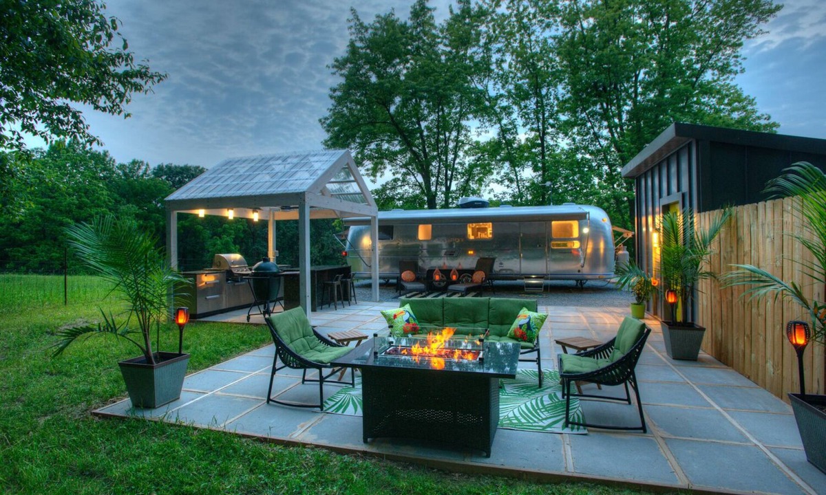 Columbia House | The Glamper. Dog friendly