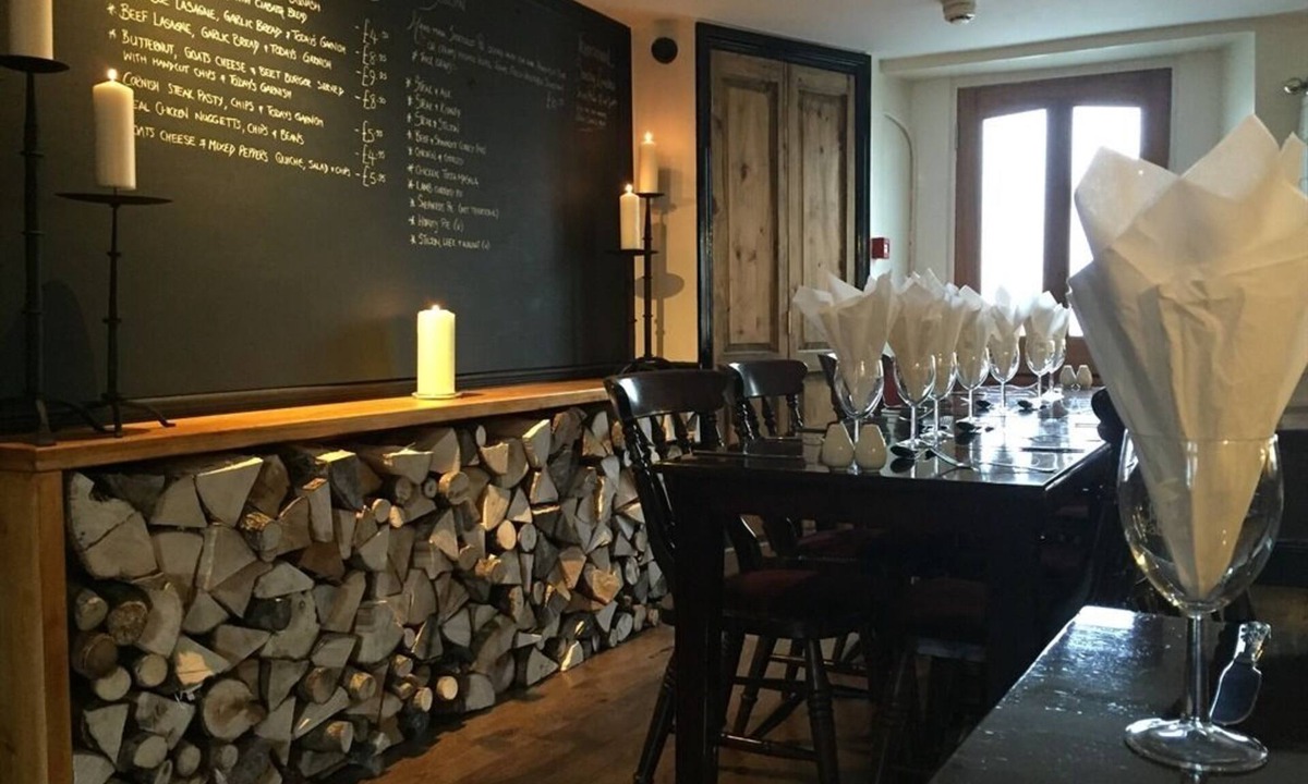 Buckfastleigh Hotel | The Globe Inn
