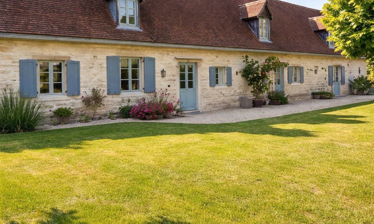 Verneuil-sur-Indre House | The Golf Farmhouse - Loches