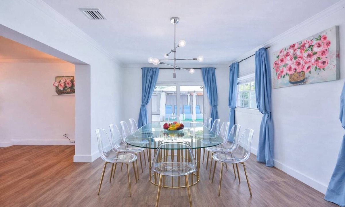 Hallandale Beach House | The Golfstream Dunes