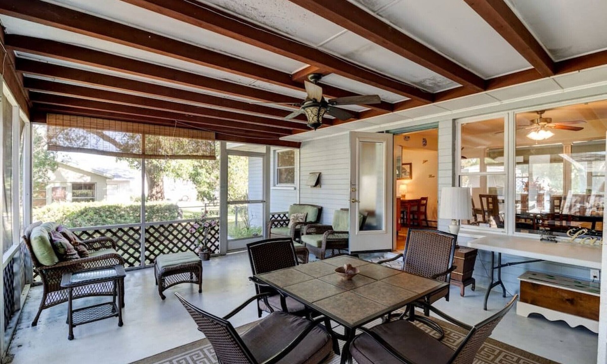 Kingston Cottage | The Good Ole' Days