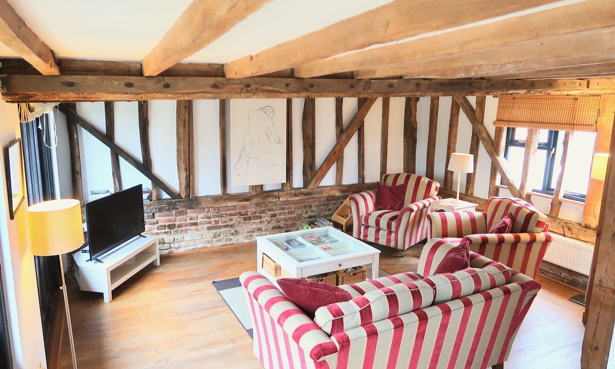 Woodbridge House | The Granary at Partridge Lodge