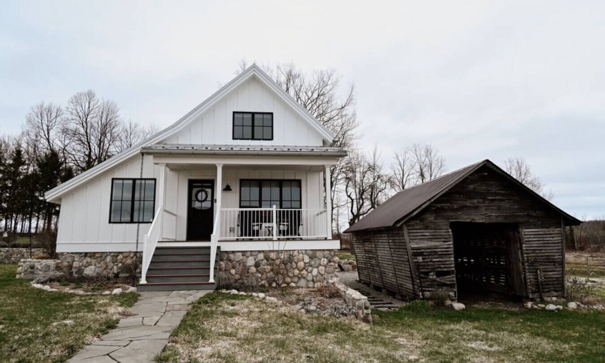 Suttons Bay House | The Granary B/B at NorthFarm