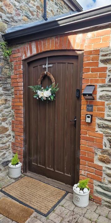 Plympton Apartment | The Granary House - Long Stayz