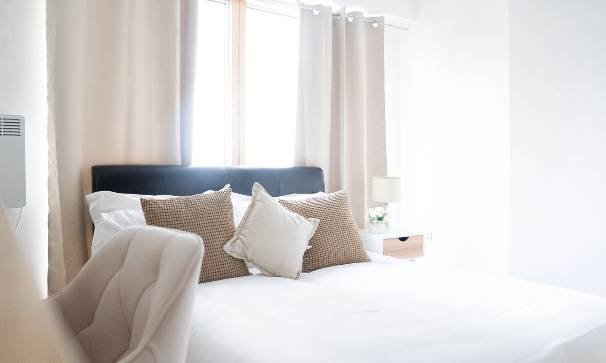 Elephant and Castle Apartment | The Grand Serenity Suite