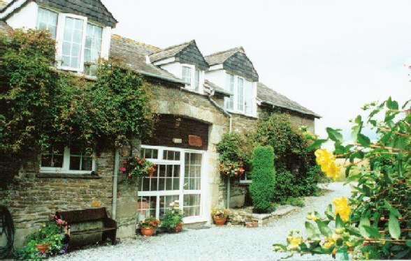Newton Ferrers Bed & Breakfast | The Grange Accommodation, Waye Farm, Ermington, Devon