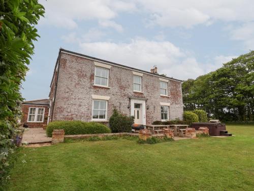 Flamborough House | The Grange