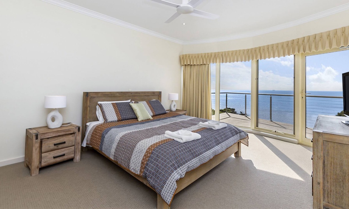 Portland North House | 'The Grange' - Panoramic Sea Views!