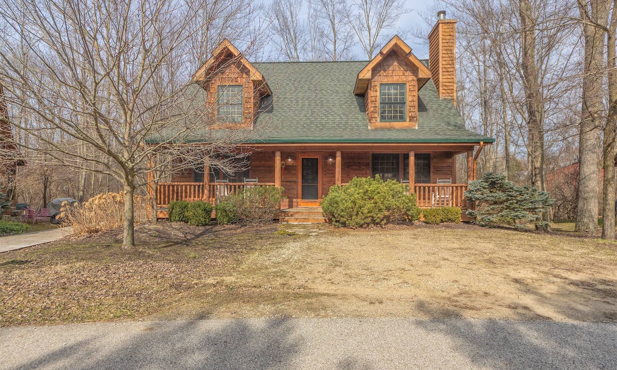 Saugatuck Cabin | The Great Escape - Cabin with shared pool access and Goshorn Lake access