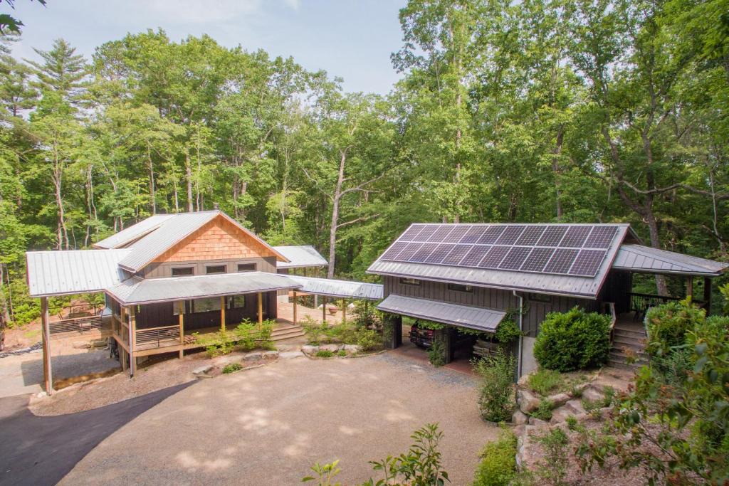 Pisgah Forest House | The Green Estate