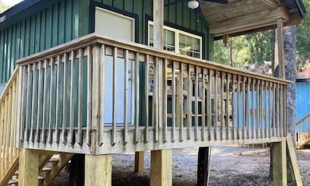 Juliette Cabin | The Green Getaway
