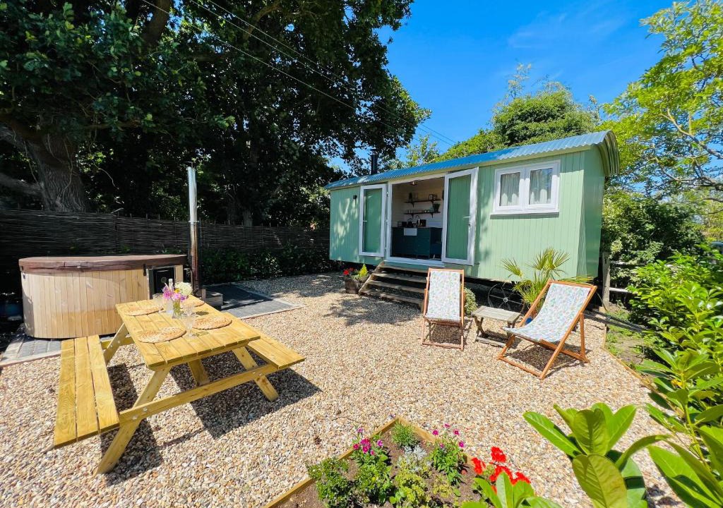 Hooe Cabin | The Green Hut