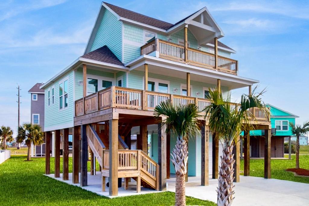 Pointe San Luis House | The Green Palm